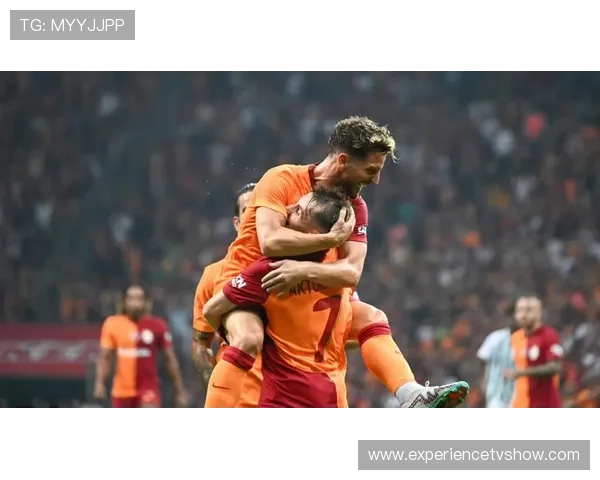 加拉塔萨雷防线表现稳健，球队近期状态回暖荣登联赛巅峰