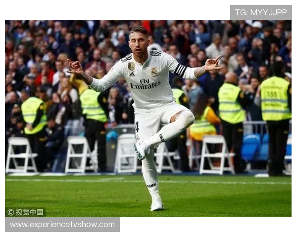 维尼修斯爆发背后：本泽马如何激活皇马边锋体系