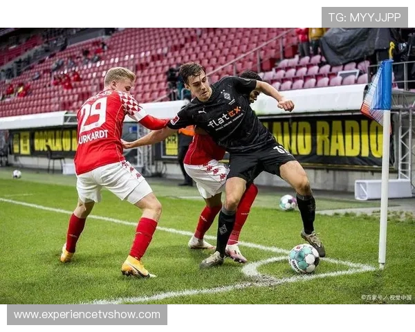 多特蒙德的危机已来临！战术打法过于激进，阵容短板暴露，管理层还能坐得住吗？