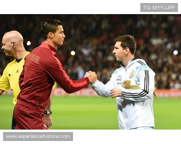 居莱尔 vs 梅西：盘带风格与进攻视野对比分析