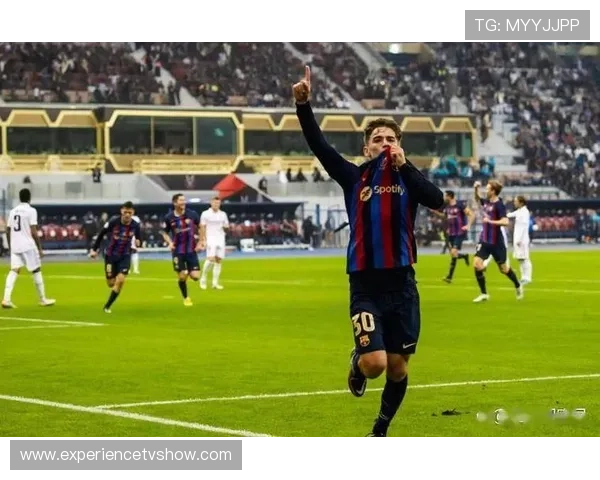 巴萨年轻人挑大梁表现波动，赛季中期上限能否有效体现与球队稳定性关系密切