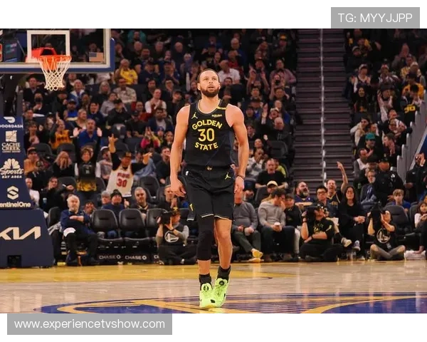 库里三分火力拉开与欧文差距 提升勇士关键时刻得分效率